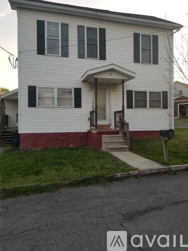 Primary Photo - 11 Mill St
