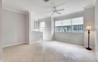 Building Photo - 133 Harbors Way
