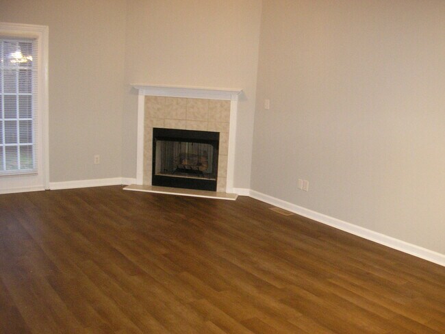 Foto del edificio - 954 Riverbend St