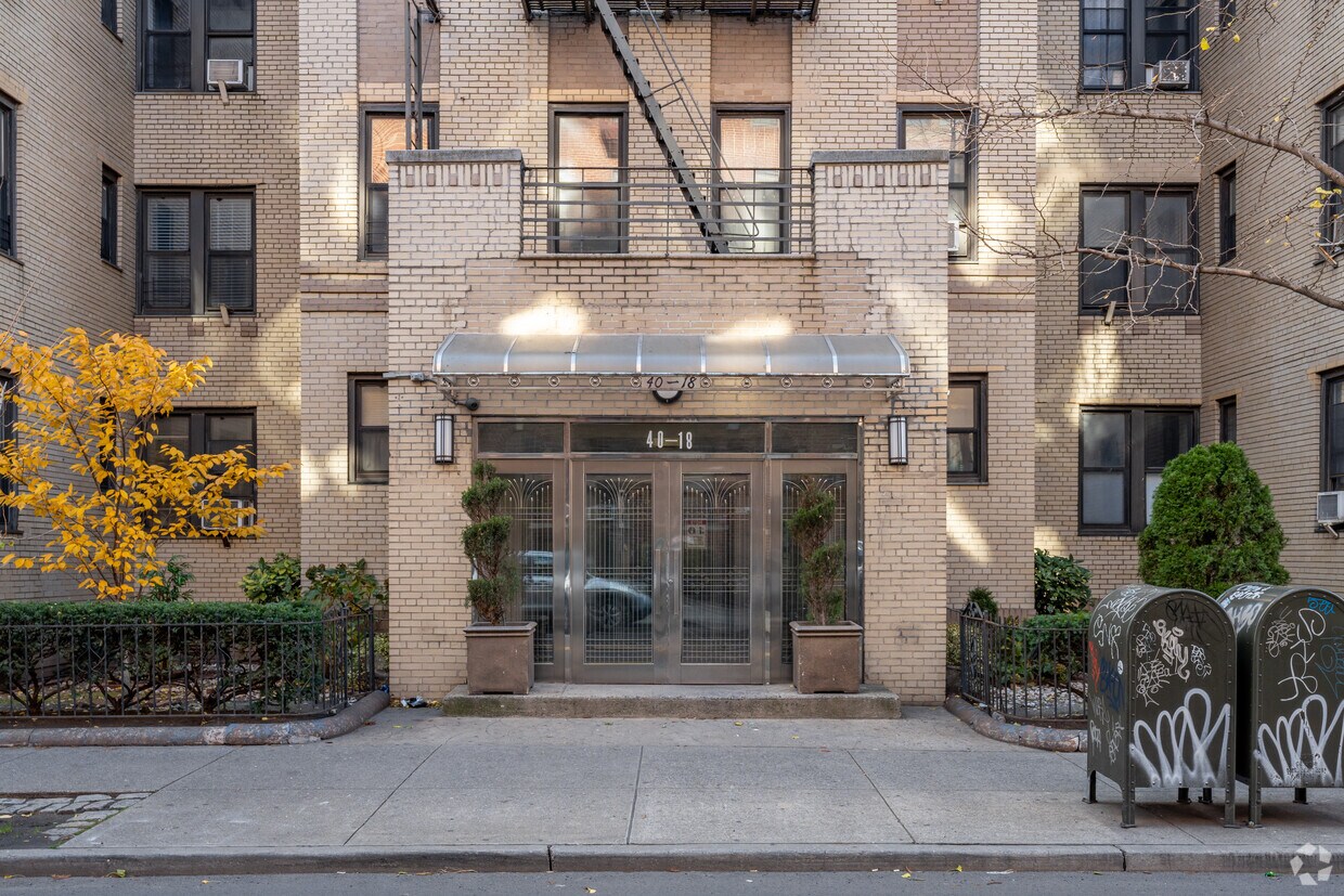 Foto del edificio - 4018 Hampton St