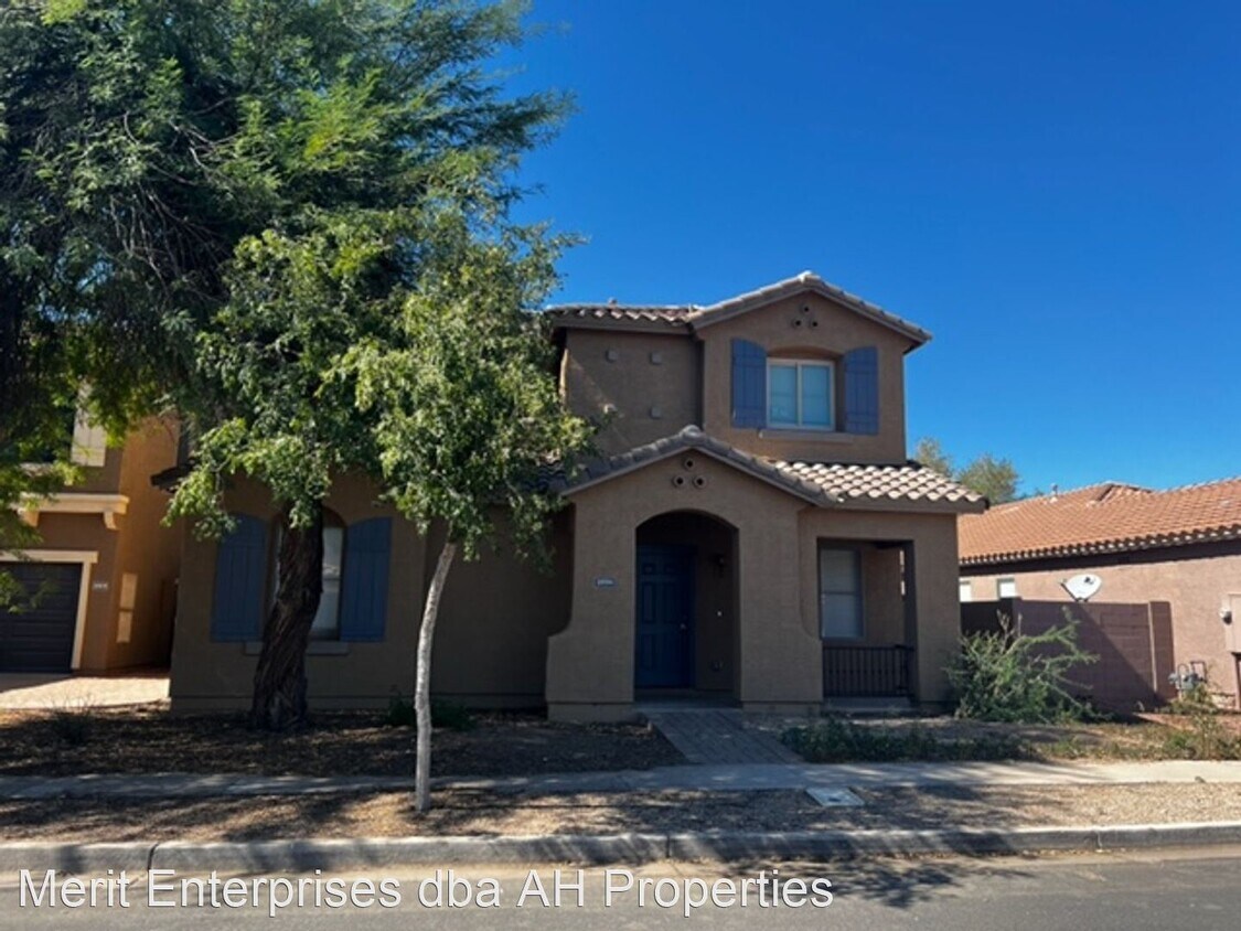 Foto principal - 4 br, 2.5 bath House - 1898 S FALCON DR