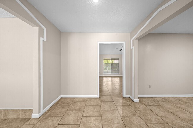Foto del edificio - 11111 Longcommon Dr