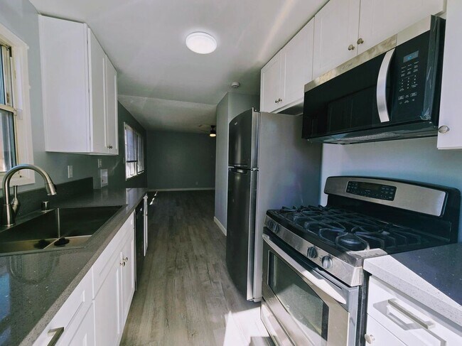 Foto del edificio - 317 Warren Ln