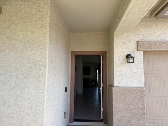 Foto del edificio - 7217 W Golden Ln