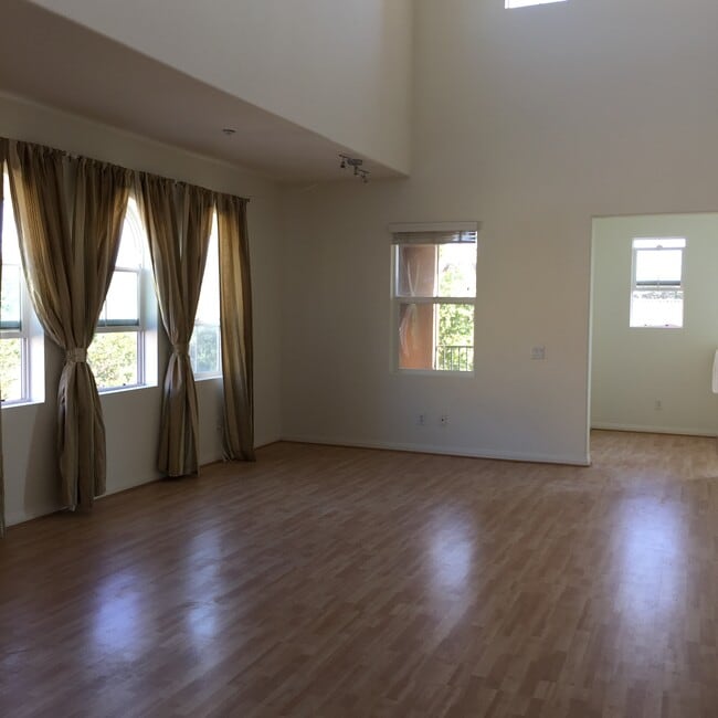Building Photo - 27228 Sycamore Meadow Dr