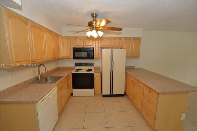 Foto del edificio - 1120 102nd St