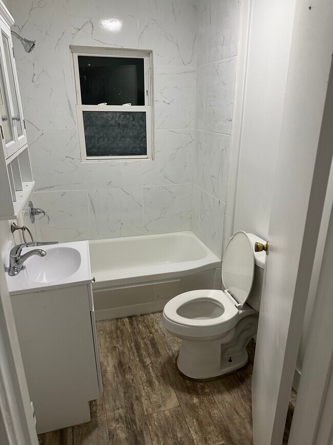 Foto del edificio - 350 Tanyard Hollow Rd