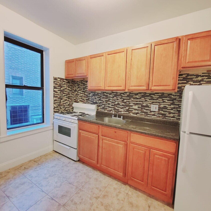 5115 13th Ave Unit 2DD, Brooklyn, NY 11219 Room for Rent in Brooklyn