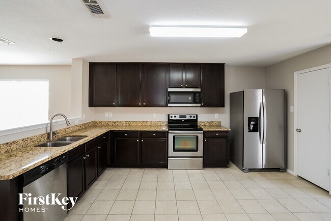 Building Photo - 10021 Fox Hill Dr