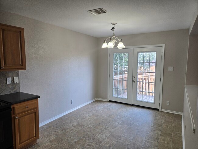 Building Photo - 290 Cordero Dr