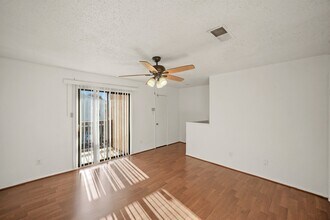 Building Photo - 3987 Tanglewilde St