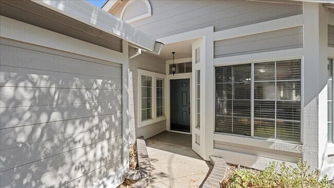 Foto del edificio - 6540 Shasta Creek Way