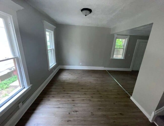 Building Photo - 29 Garfield Pl