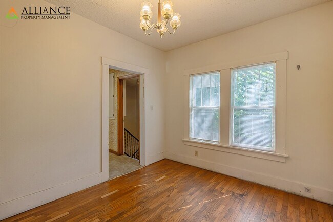 Foto del edificio - Perfect Location!