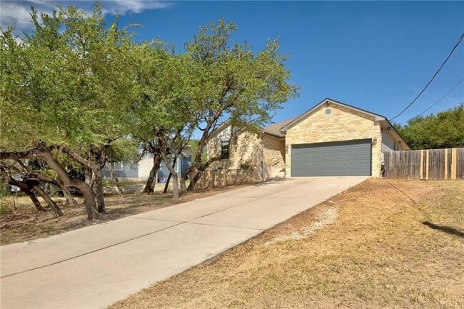 Building Photo - 716 Newport Dr