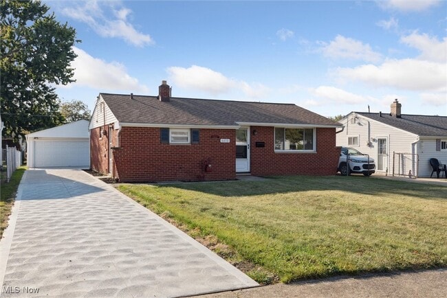 Building Photo - 6470 Sandfield Dr