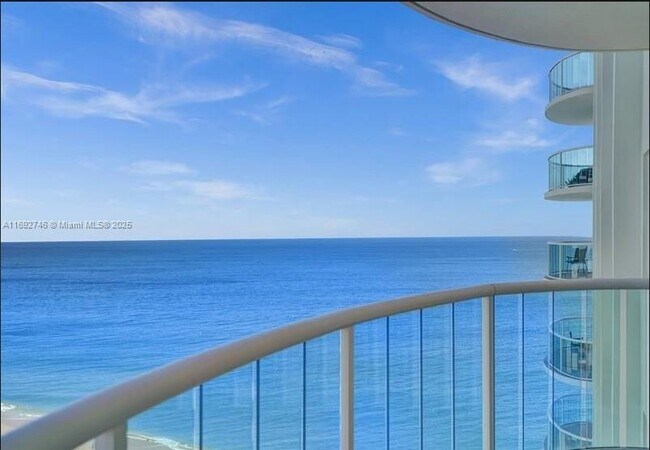 Foto del edificio - 3410 Galt Ocean Dr