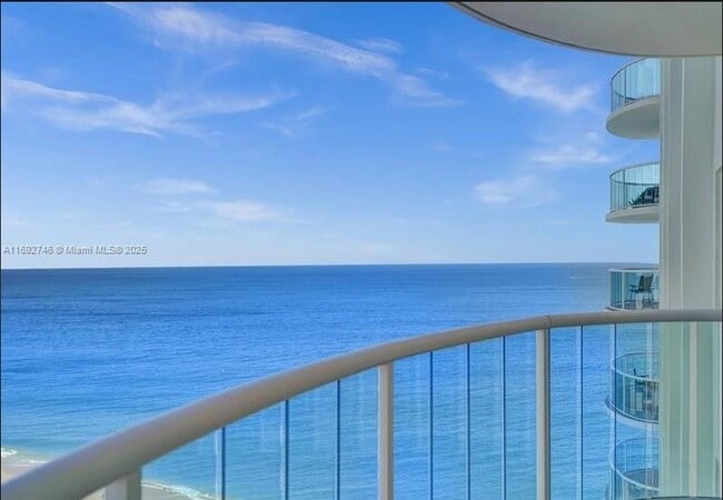 Building Photo - 3410 Galt Ocean Dr