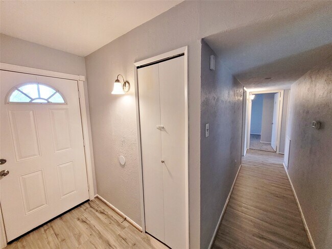 Building Photo - 16706 Moary Firth Dr