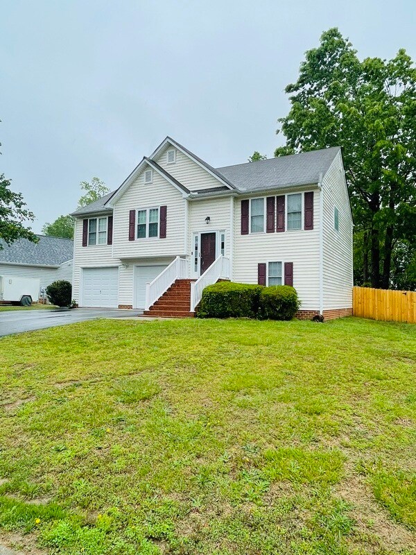 Primary Photo - 4061 Tanner Slip Cir