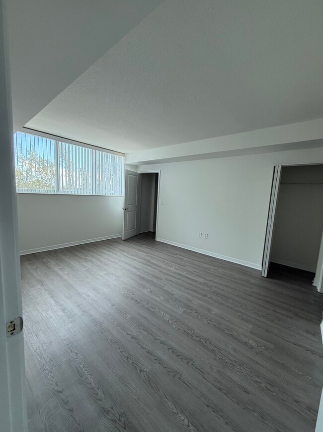 Building Photo - 7517 Mutiny Ave