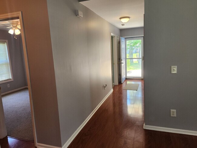 Building Photo - AVAILABLE NOW! BELVEDERE PLANTATION