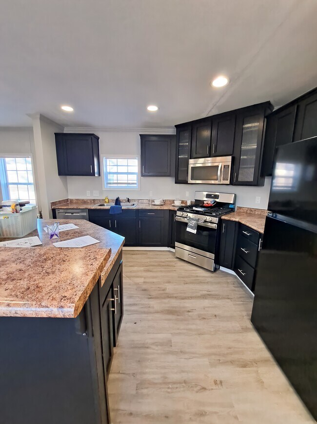 Foto del edificio - 85 Deerwood Park