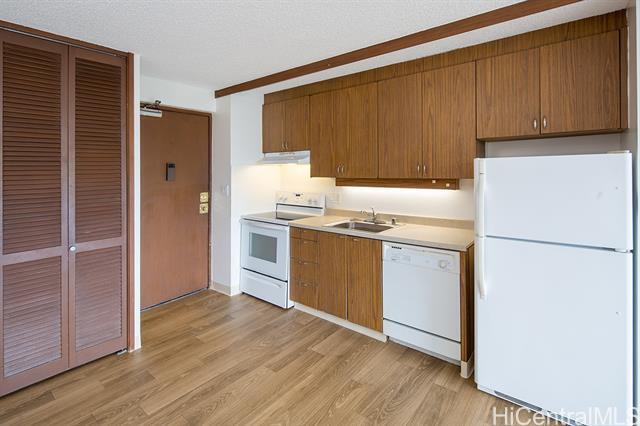 Building Photo - 1655 Makaloa St