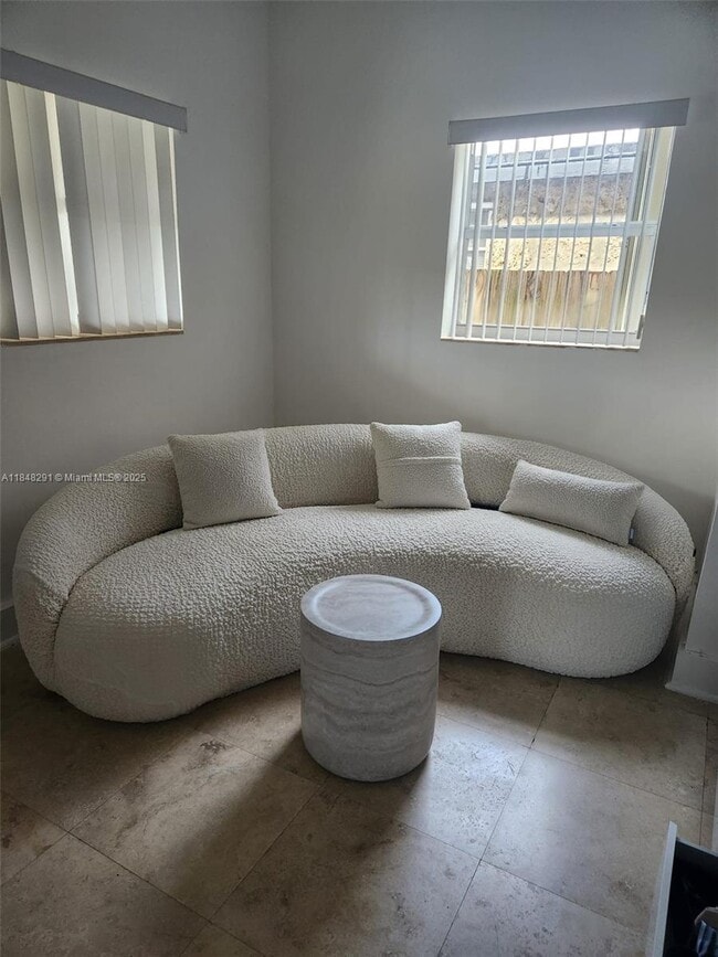 Foto del edificio - 6125 SW 63rd Terrace