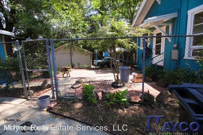 Building Photo - 3 br, 1 bath House - 820 Rutherford