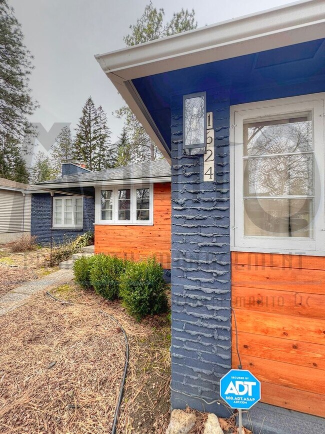 Foto del edificio - 1624 S Grand Blvd