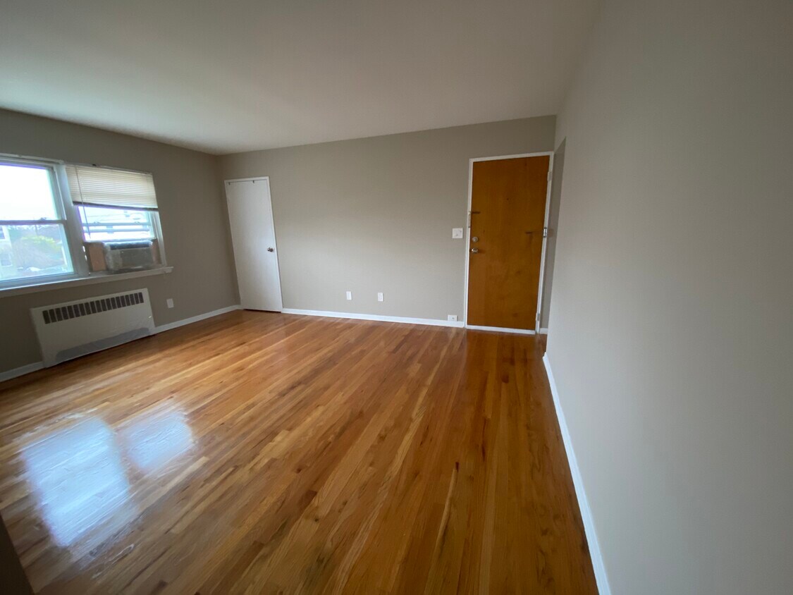 Dining Room - 298 Central Ave