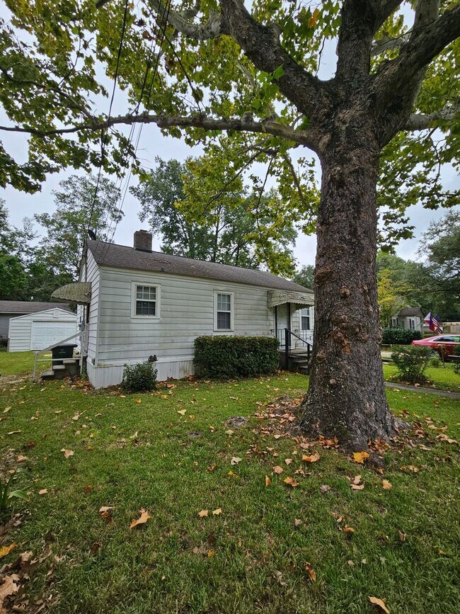 Foto del edificio - Discover Your New Everyday Haven in Hanahan!