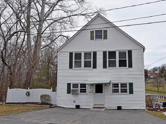 Primary Photo - 33 Brookside Ave