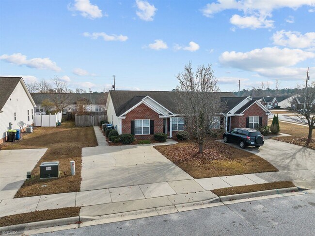 Building Photo - 3 br, 2 bath Duplex - 3015 Kinsey Loop A