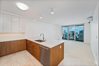 Building Photo - 629 Ke’eaumoku St