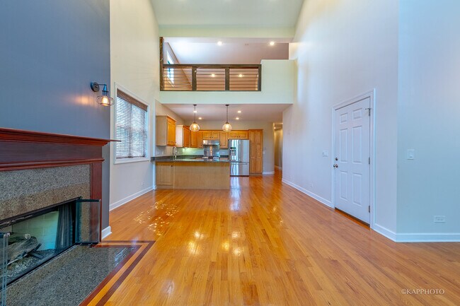 Building Photo - 1349 W Chase Ave