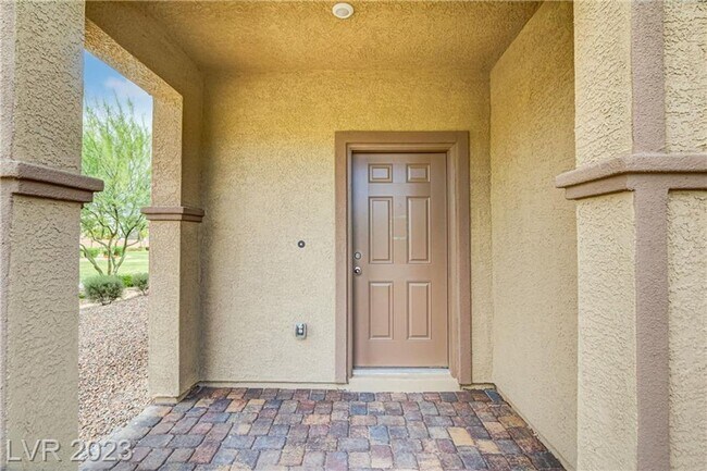 Foto del edificio - LOCATION, LOCATION-- MINUTES FROM NELLIS A...