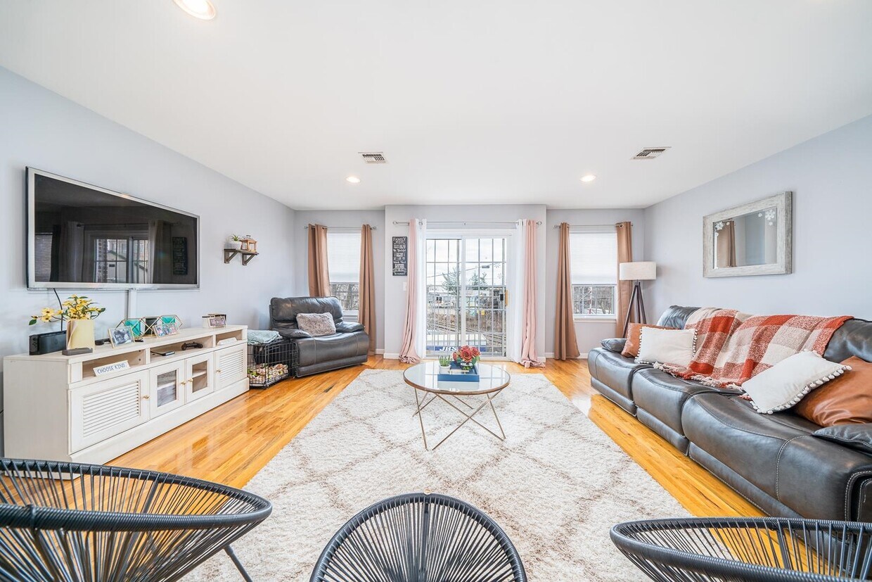 171 Halladay St Unit 2, Jersey City, NJ 07304 Condo for Rent in