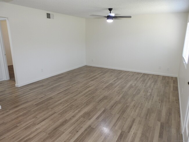 Building Photo - 12116 Wintergreen Dr