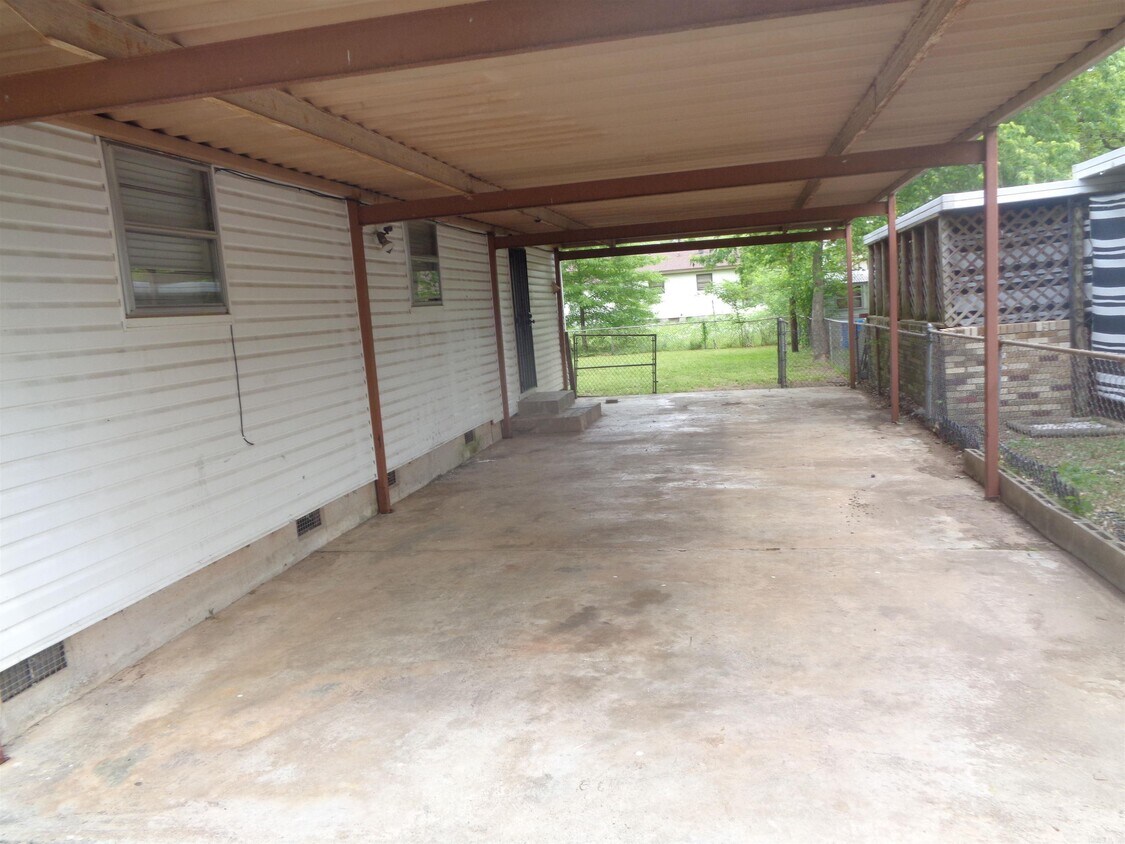 Foto del edificio - 6406 Pecan Ave