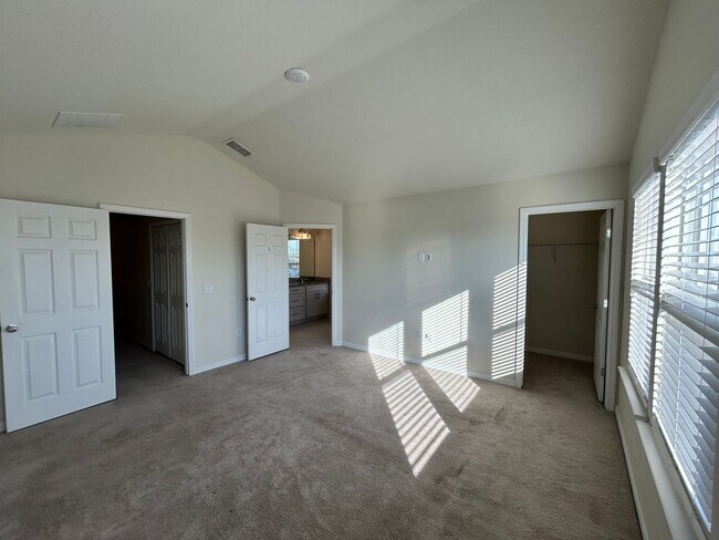 Foto del edificio - Upgraded 3BD/2.5BA Corner Lot Townhome in Orlando!