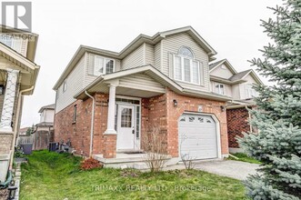 Building Photo - 419 Tealby Crescent