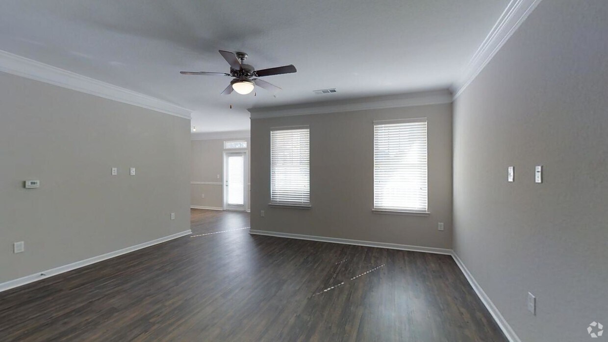 Photo - Crowne at Live Oak Square Apartments