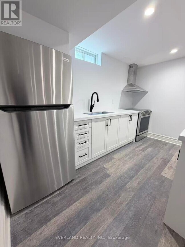 Photo du bâtiment - 232 Duncan Rd