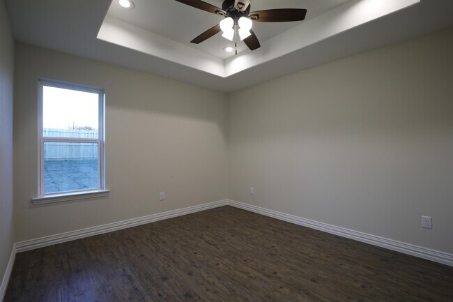 Foto del edificio - 913 N Barrett Ave