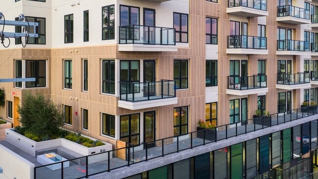 Building Photo - Skyview Sunset