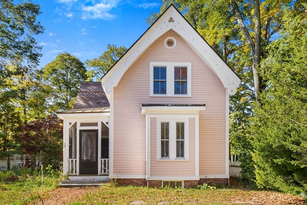 Foto principal - 34 Thoreau St