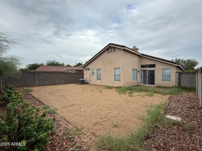 Building Photo - 10527 W Windsor Blvd