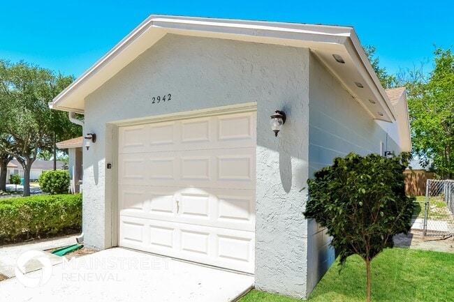 Building Photo - 2942 Willow Bend Blvd